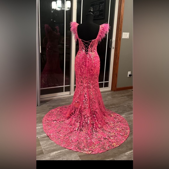 Elli Wilde Dresses & Skirts - Prom dress